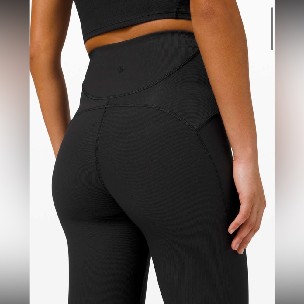 Lululemon Ribbed Contoured High-Rise Cropped Tight Leggings Size 2